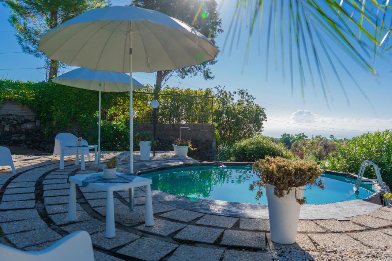 B&B Boutique Di Charme "Etna-Relax-Natura" 제프라나에트니아 외부 사진